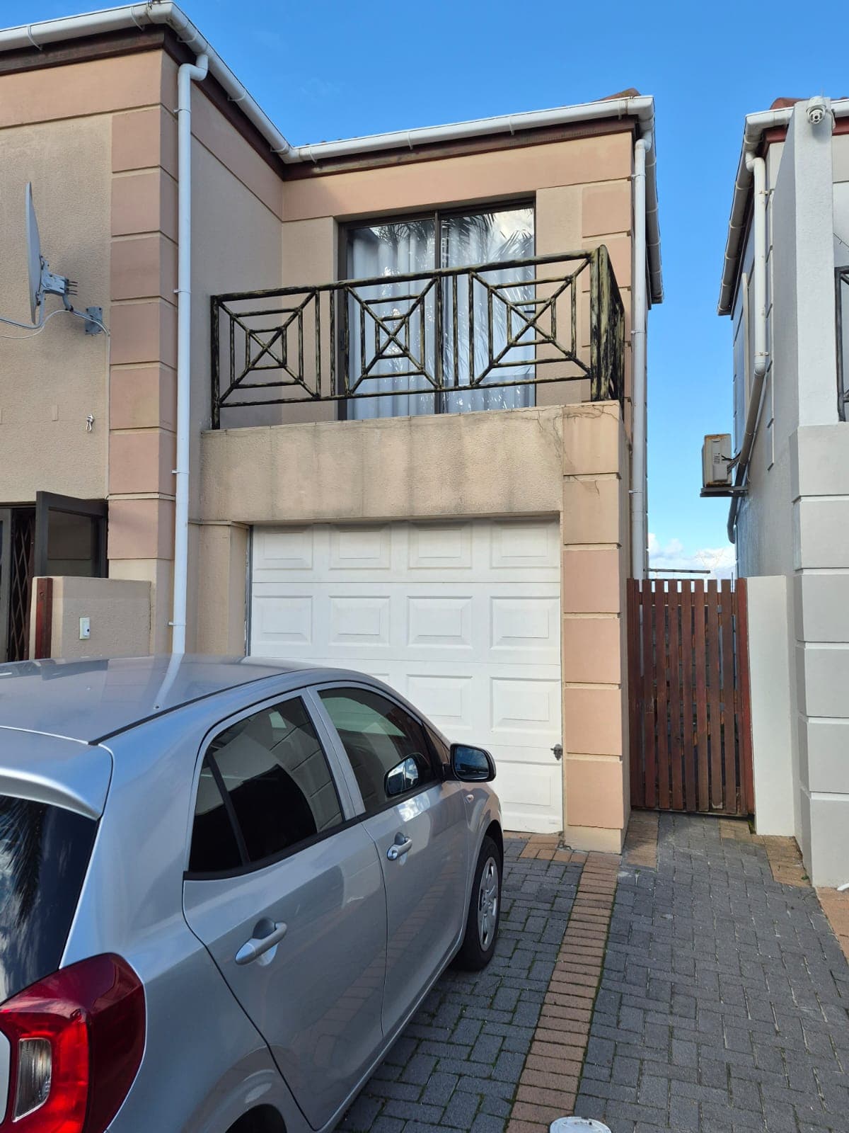 Before — Sunningdale — Full Exterior Repaint